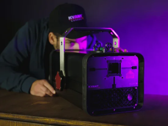 Atom XR laser kvant - laser z osobą