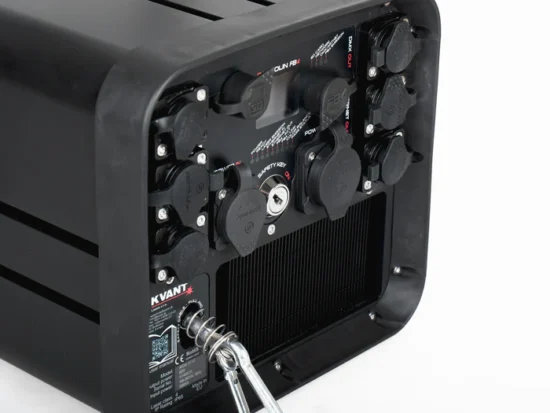 Atom XR laser kvant - złącza i interfejs